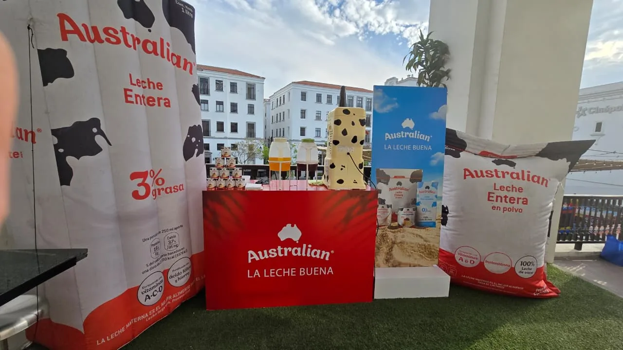 Stand de evento con marca patrocinadora Guatemala