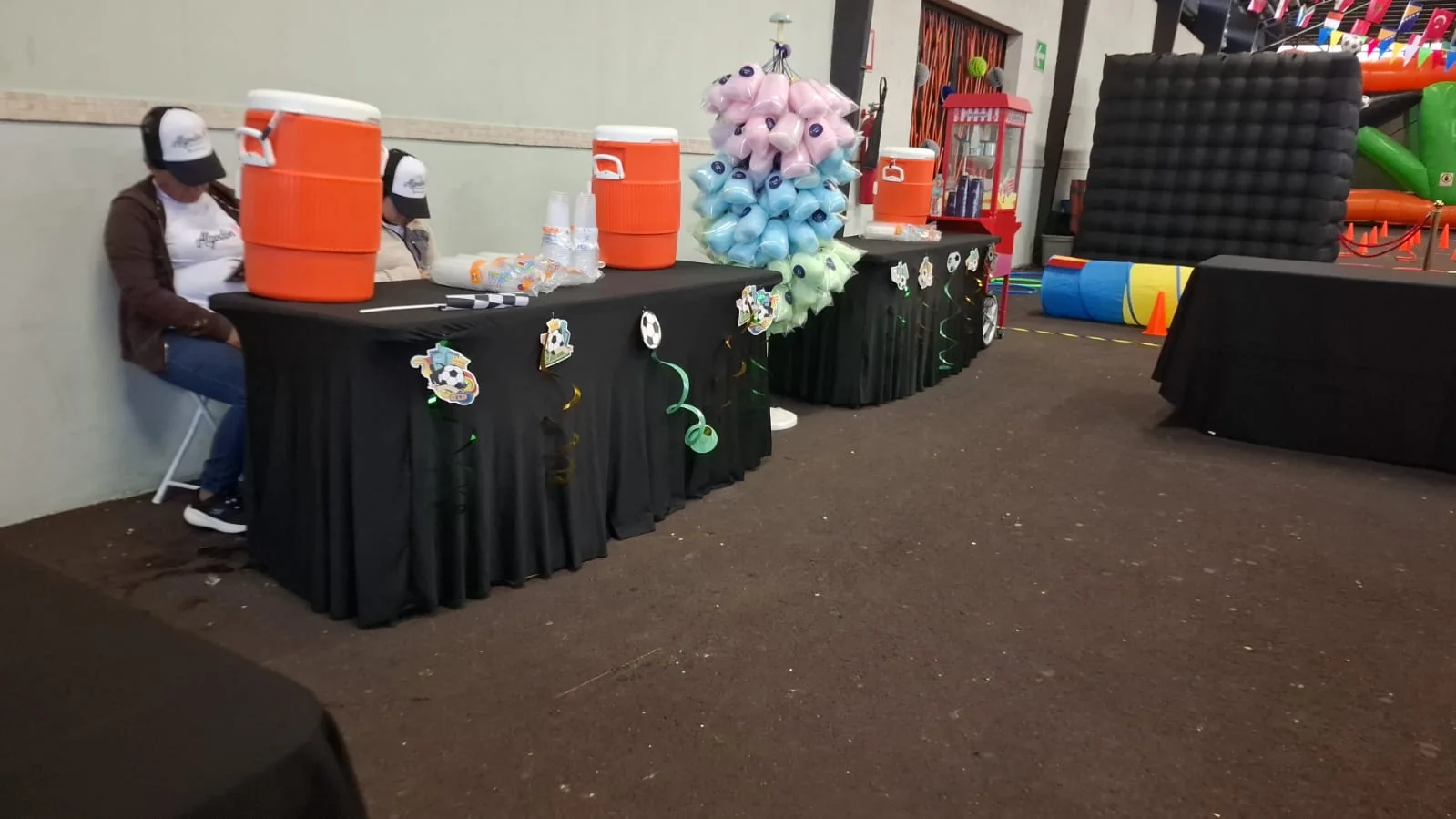 Estación completa con algodón, poporopos y refrescos